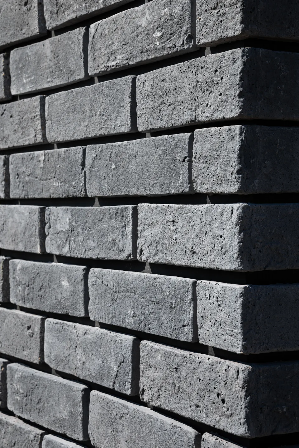 Cloudy Grey — Monumark fasadne ciglice (tekstura)