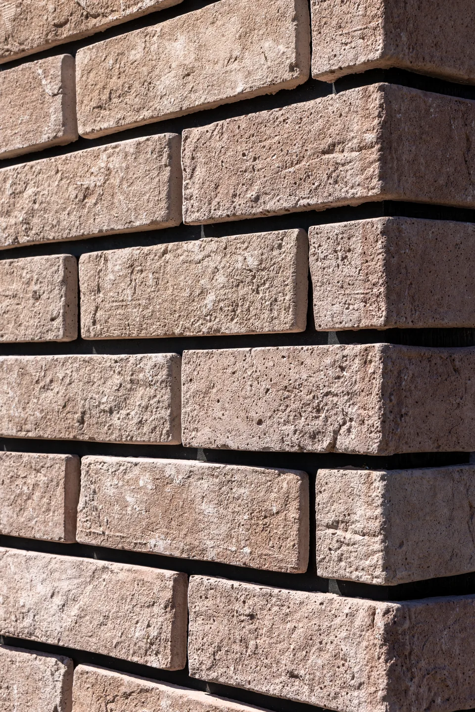 Sandy Beige — Monumark fasadne ciglice (tekstura)